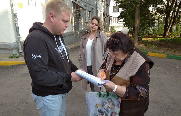 Двор дома №22 на улице Максима Горького на Косой горе благоустроен по программе ФСГС