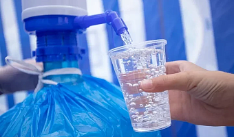 В Туле из-за жары продолжают бесплатно раздавать питьевую воду