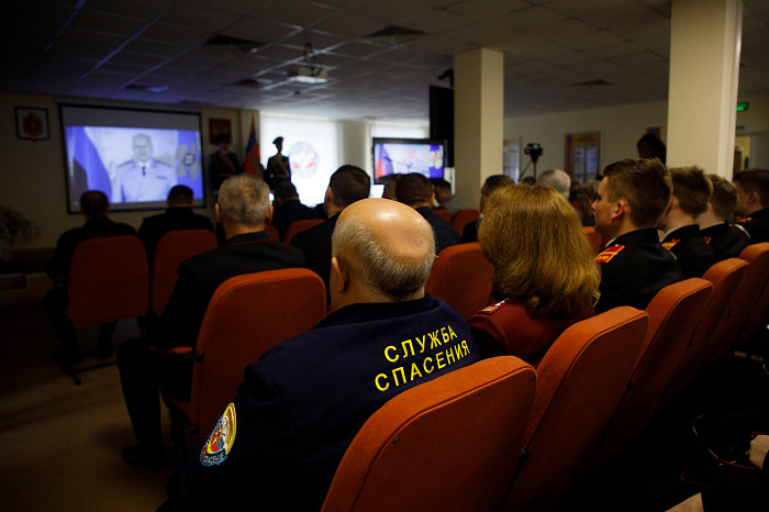 Глава тульского МЧС поздравил спасателей с Днем пожарной охраны