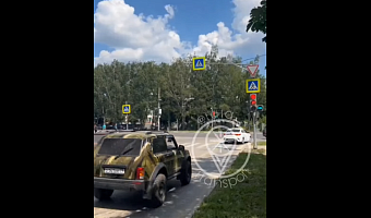 На перекрестке улиц Некрасова и Оборонной в Туле установлена новая секция светофора