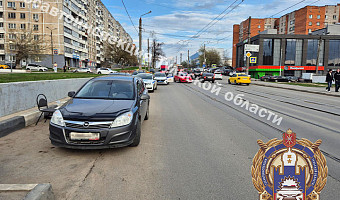 В Туле 16-летняя девушка на электросамокате попала под машину
