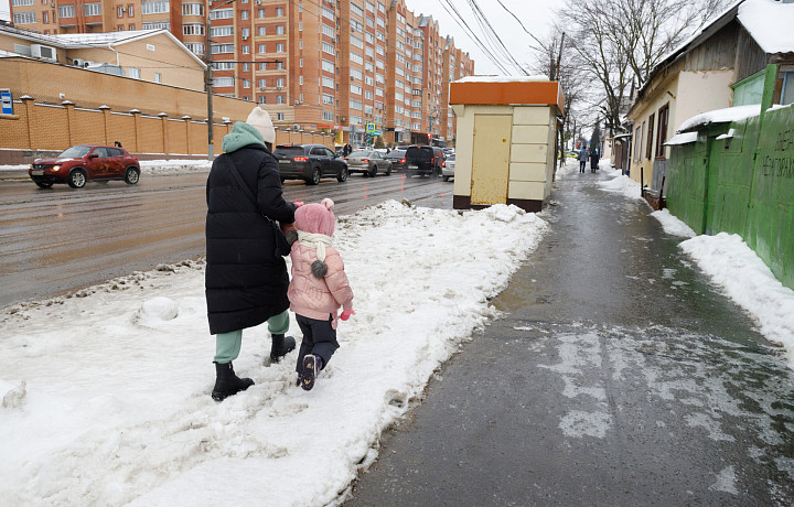 Юрист рассказал, как получить компенсацию за травму на скользкой дороге