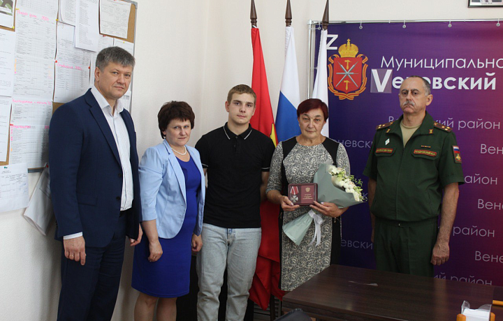 Погибший на СВО военнослужащий из Веневского района посмертно награжден орденом Мужества