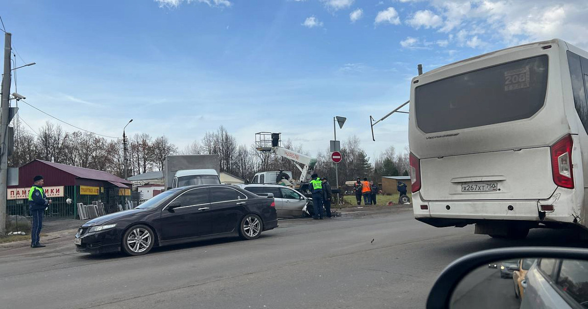 Новомосковское шоссе 28. Кладбище Тула Новомосковское шоссе. ЧП Тула Заречье.