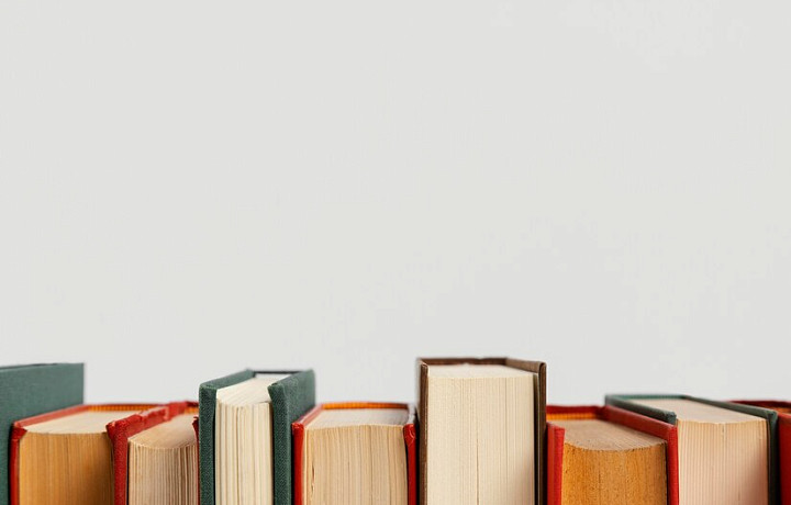 Книги, покорившие мир: тест по классике мировой литературы с обложками от нейросети Книги, покорившие мир: тест по классике мировой литературы с обложками от нейросети
