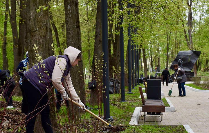 В Туле в субботнике 26 апреля приняли участие более 13,5 тысяч человек В Туле в субботнике 26 апреля приняли участие более 13,5 тысяч человек