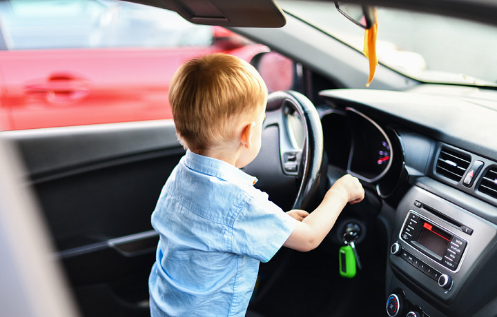Почти 2 000 тульских водителей подвергли детей опасности в 2023 году – в ГИБДД раскрыли статистику нарушений