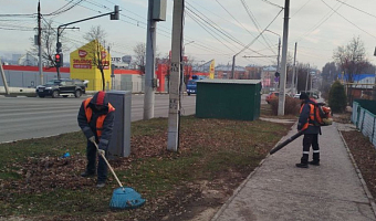 В Туле 26 ноября продолжилась уборка городских улиц