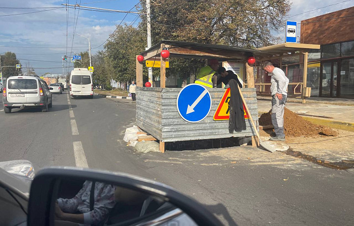 В тульском Заречье образовалась пробка из-за ремонтных работ