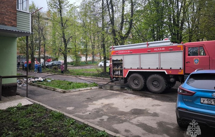 В Богородицке Тульской области пожарные спасли 11 человек
