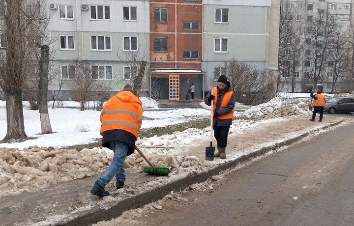 На уборку Тулы 27 декабря выйдет более 300 рабочих и порядка 200 единиц спецтехники