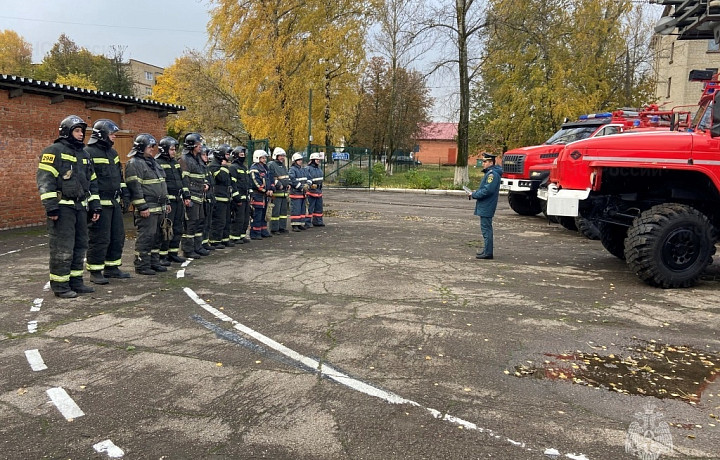 В одной из ефремовских школ прошли пожарные учения