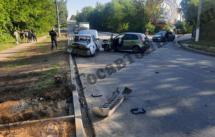 В Щекине в ДТП на улице Советской пострадали четыре человека