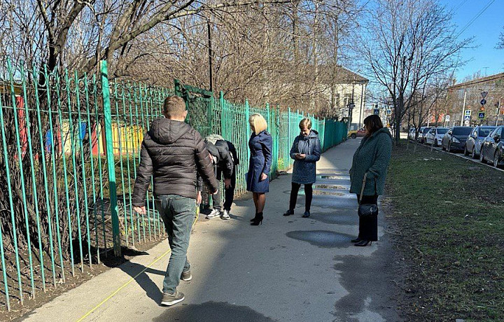 В Туле выявили алкобар, работающий возле детского сада В Туле выявили алкобар, работающий возле детского сада