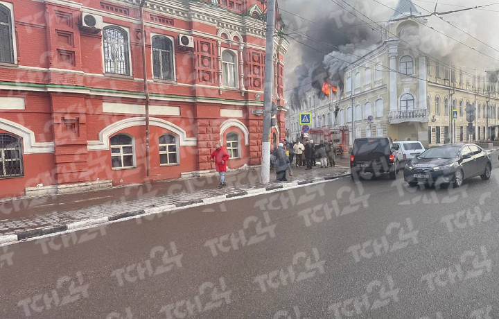 Тула встала в огромной пробке из-за пожара на улице Советской