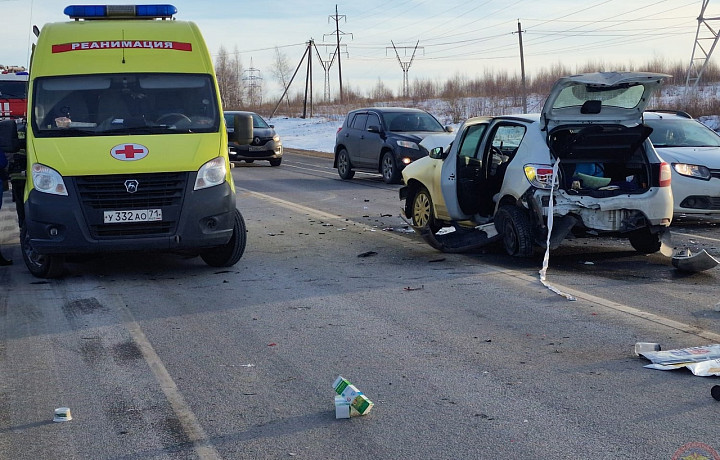 Два человека пострадали в массовом ДТП на трассе М-2 в Туле