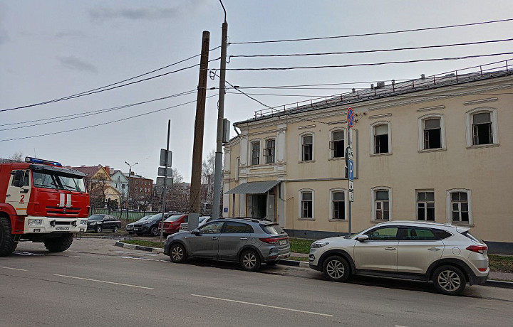 Пожар в историческом здании Тулы могли устроить бездомные Пожар в историческом здании Тулы могли устроить бездомные