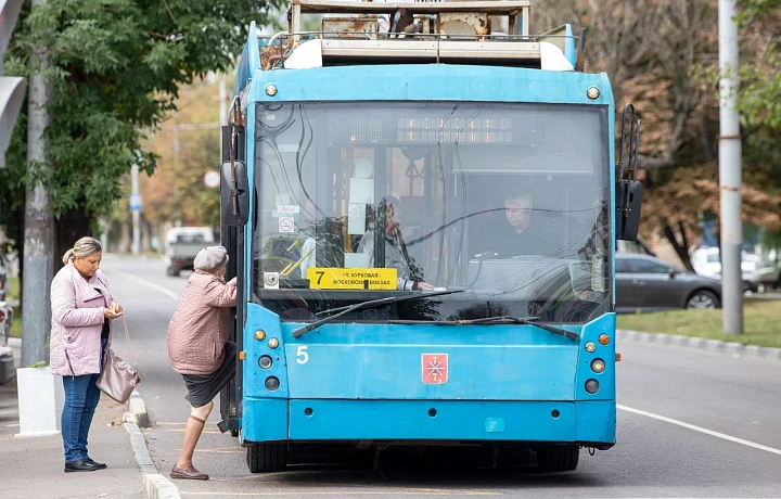 Троллейбусное движение в Туле: от двух маршрутов в 60-х годах прошлого века до современности Троллейбусное движение в Туле: от двух маршрутов в 60-х годах прошлого века до современности