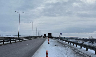 ﻿Двухлетняя девочка пострадала в ДТП с «Камазом» на трассе М-4 в Тульской области