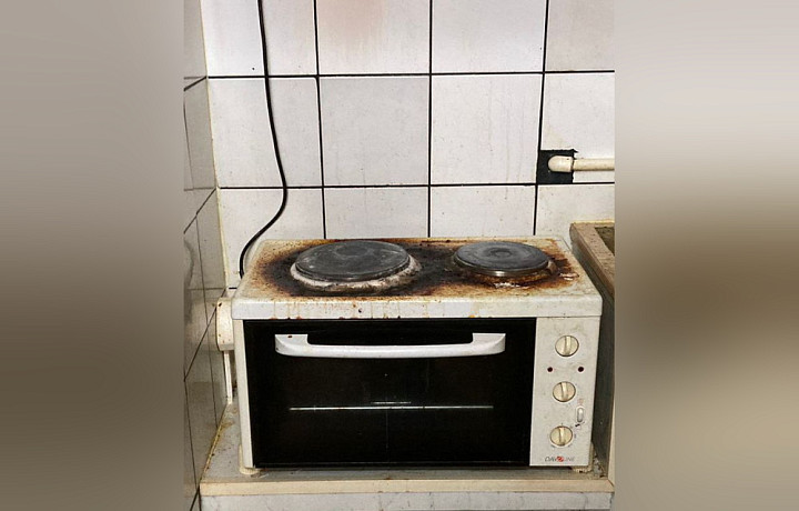В Новомосковске загорелась квартира из-за подгоревшей еды на плите