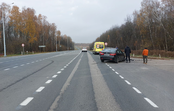 Мужчина попал в больницу после столкновения Audi и Kia в Ленинском районе Тулы