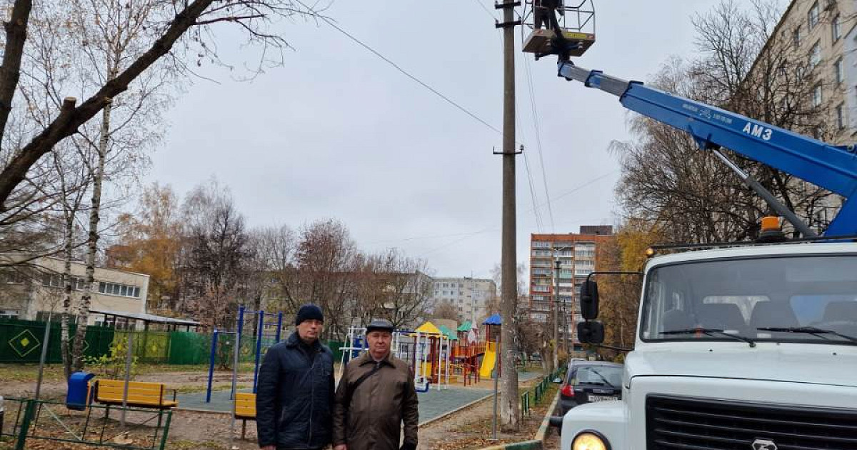 Тула установка. На улице. Дом ракета Тула Ложевая.