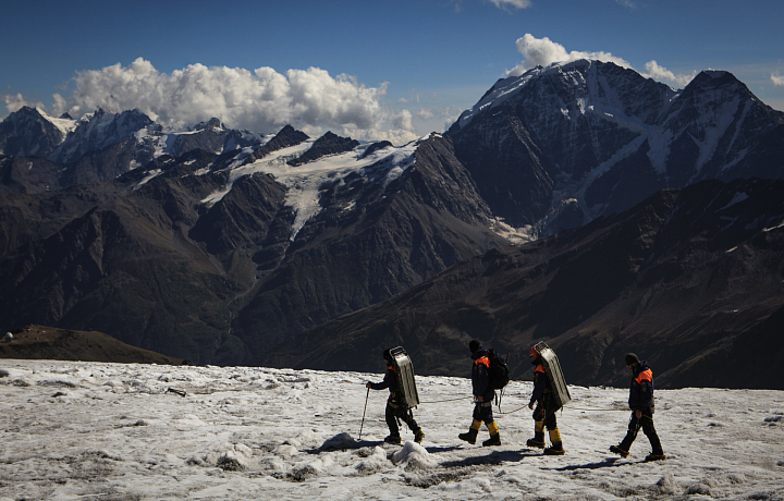 Поиски туриста из Тулы, пропавшего на горе Эльбрус, продолжились 3 марта