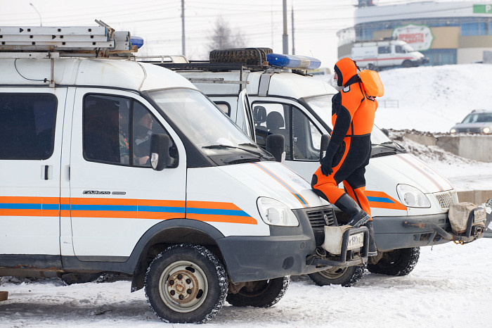 В Туле спасатели отработали действия в условиях весеннего половодья