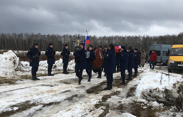 В Алексине простились с погибшим на СВО лейтенантом