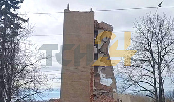 На видео попал момент падения «остатков» здания бывшей «Типографии» в Туле