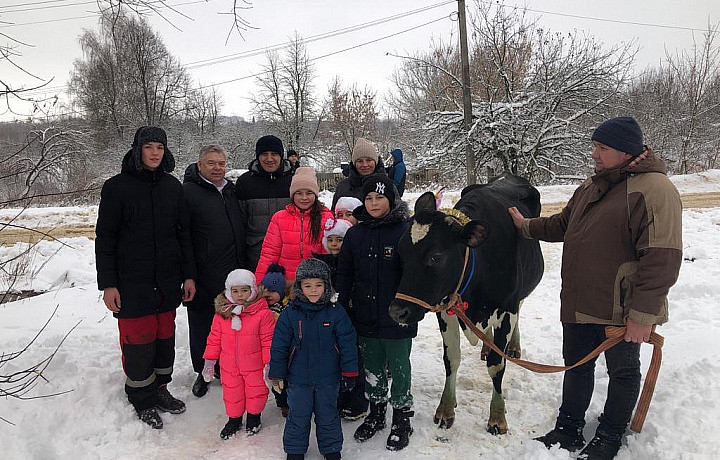 Депутаты Тульской облдумы исполнили мечты семей из Веневского района