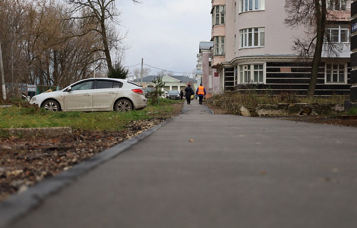 В Новомосковске отремонтировали тротуар по улице Вокзальной