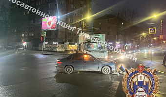 На улице Оружейной в Туле столкнулись Isuzu и Daewoo Nexia