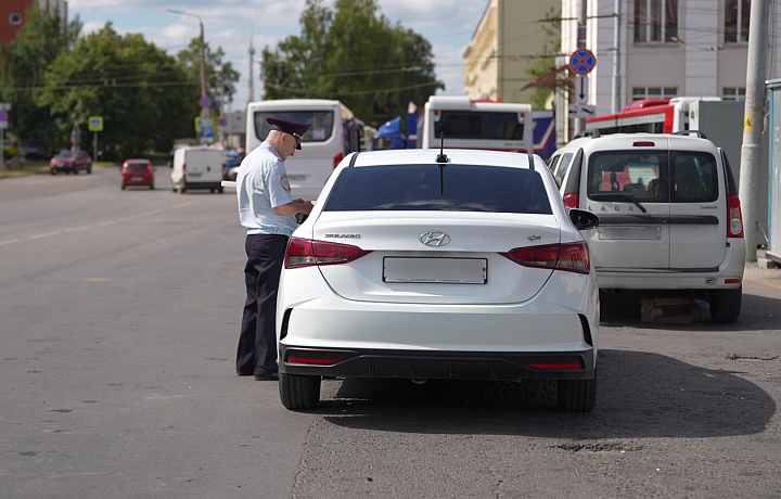 В Туле сотрудники Госавтоинспекции выявили нелегального таксиста