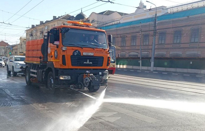 В Туле 30 сентября продолжается уборка улиц