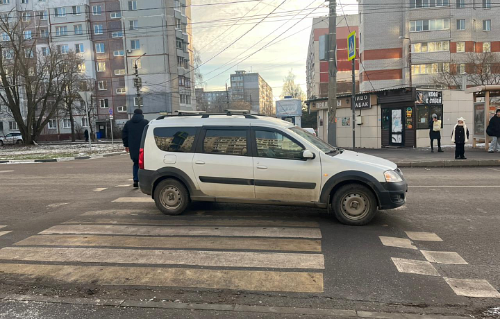 Водитель Lada Largus сбил женщину на пешеходном переходе в Туле