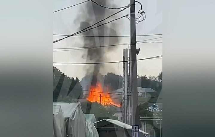 После пожара в заброшенном доме в Туле спасатели нашли труп