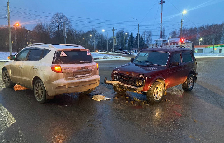 ﻿Иномарка устроила ДТП с Lada на улице Болдина в Щекине