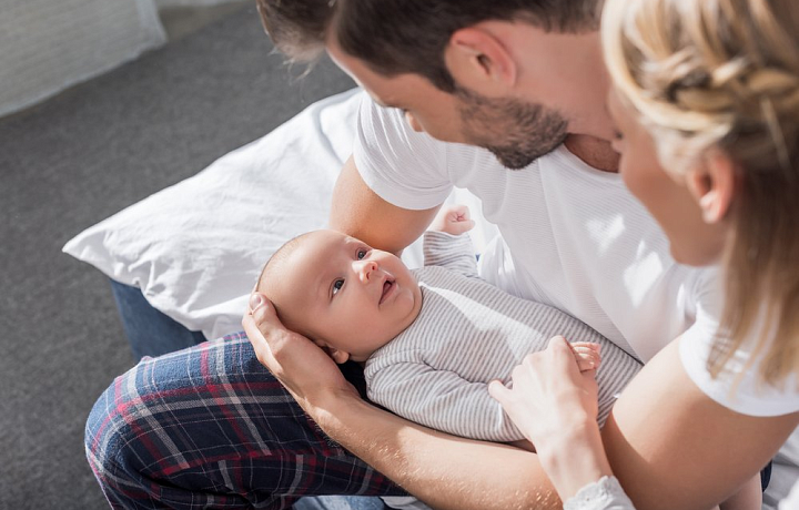 Ученые выяснили, какой из родителей передает ребенку интеллект Ученые выяснили, какой из родителей передает ребенку интеллект