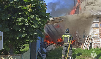 Спасатели потушили пожар в жилом доме в Плавске
