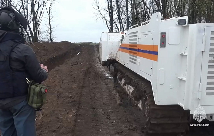 Сотрудники Тульского спасательного центра прибыли на Донбасс для разминирования