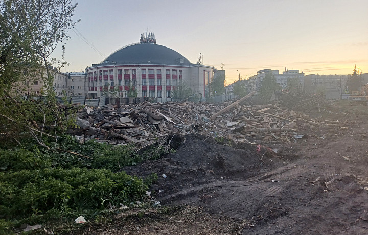 В Туле начался снос старых зданий на Советской для строительства элитного ЖК В Туле начался снос старых зданий на Советской для строительства элитного ЖК