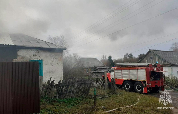 В Тульской области за прошедшие сутки 26 октября потушено 4 пожара