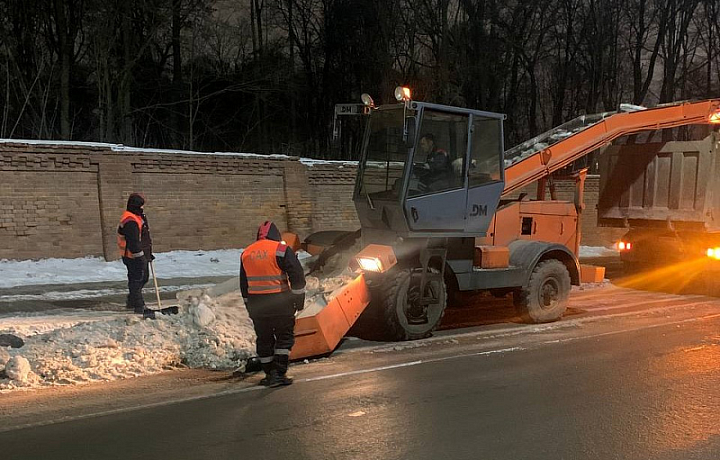 За сутки в Туле вывезли 1 368 кубометров снега