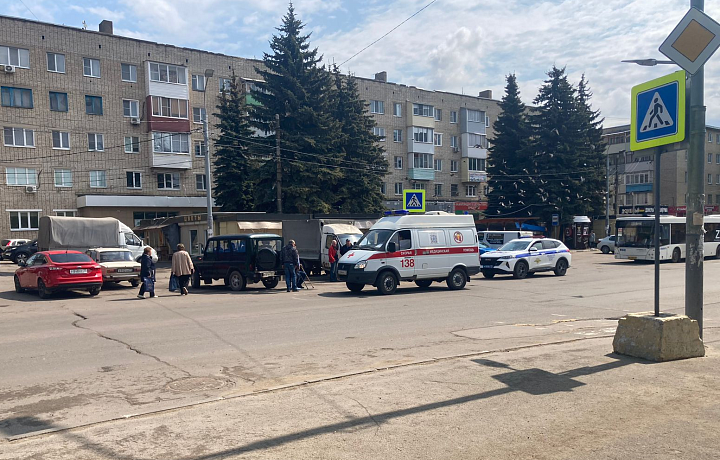 В Щекине на улице Лукашина водитель «УАЗ» сбил пенсионера на пешеходном переходе