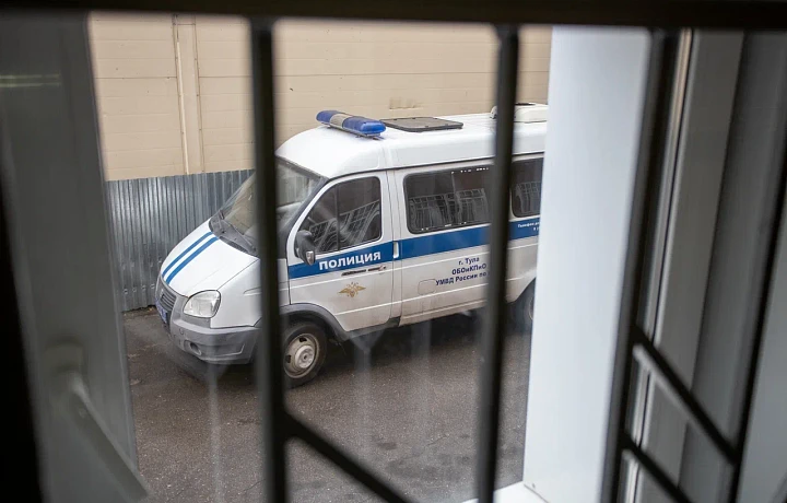 В Тульской области арестовали мужчину за смертельное избиение на свадьбе 12 лет назад В Тульской области арестовали мужчину за смертельное избиение на свадьбе 12 лет назад