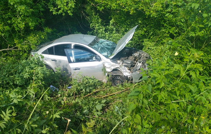 Два человека пострадали в ДТП с грузовиком и Chevrolet в Плавском районе