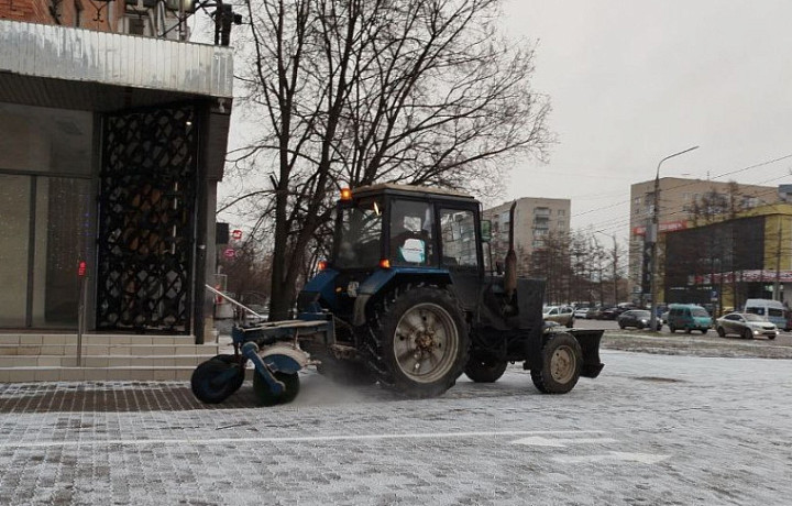 За сутки для уборки Тулы задействовали более 68 тонн реагента