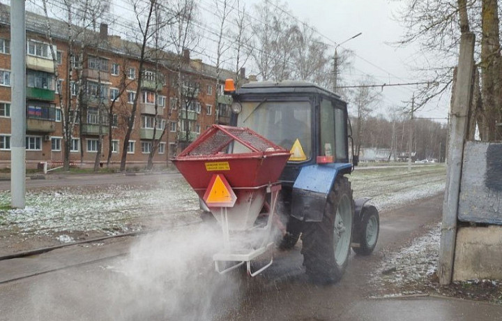 За сутки в Туле израсходовали 226 тонн реагента и 342 тонны пескосоляной смеси За сутки в Туле израсходовали 226 тонн реагента и 342 тонны пескосоляной смеси