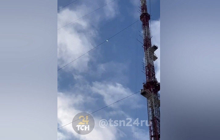 Туляков предупреждают о падении льда с телебашни на улице Скуратовской